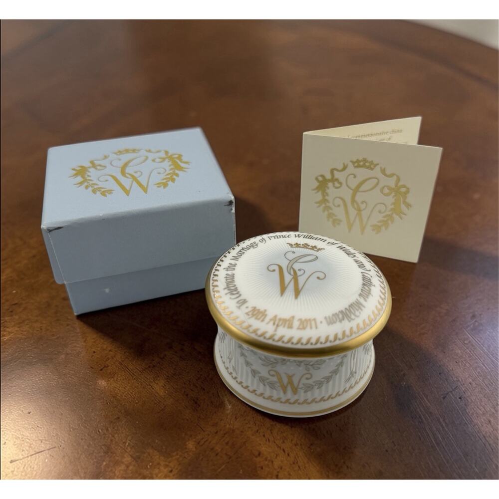 The Royal Collection William and Catherine Marriage Bone China Trinket Box 2011